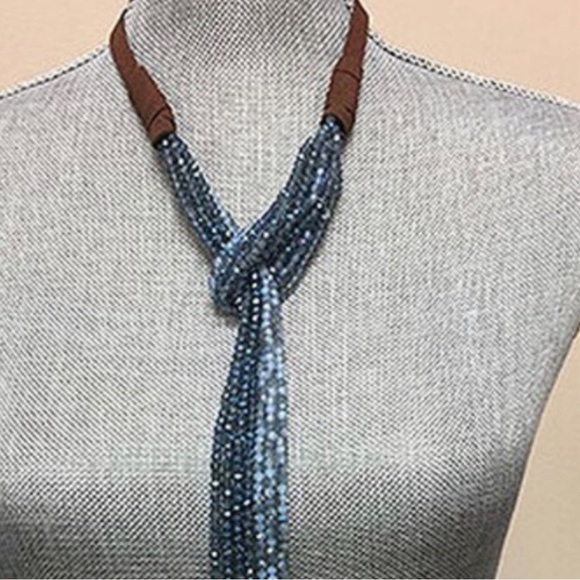 Stunning Genuine Cut Crystals Hues of Blue Lariat Statement Necklace-Boutique - Picture 5 of 7